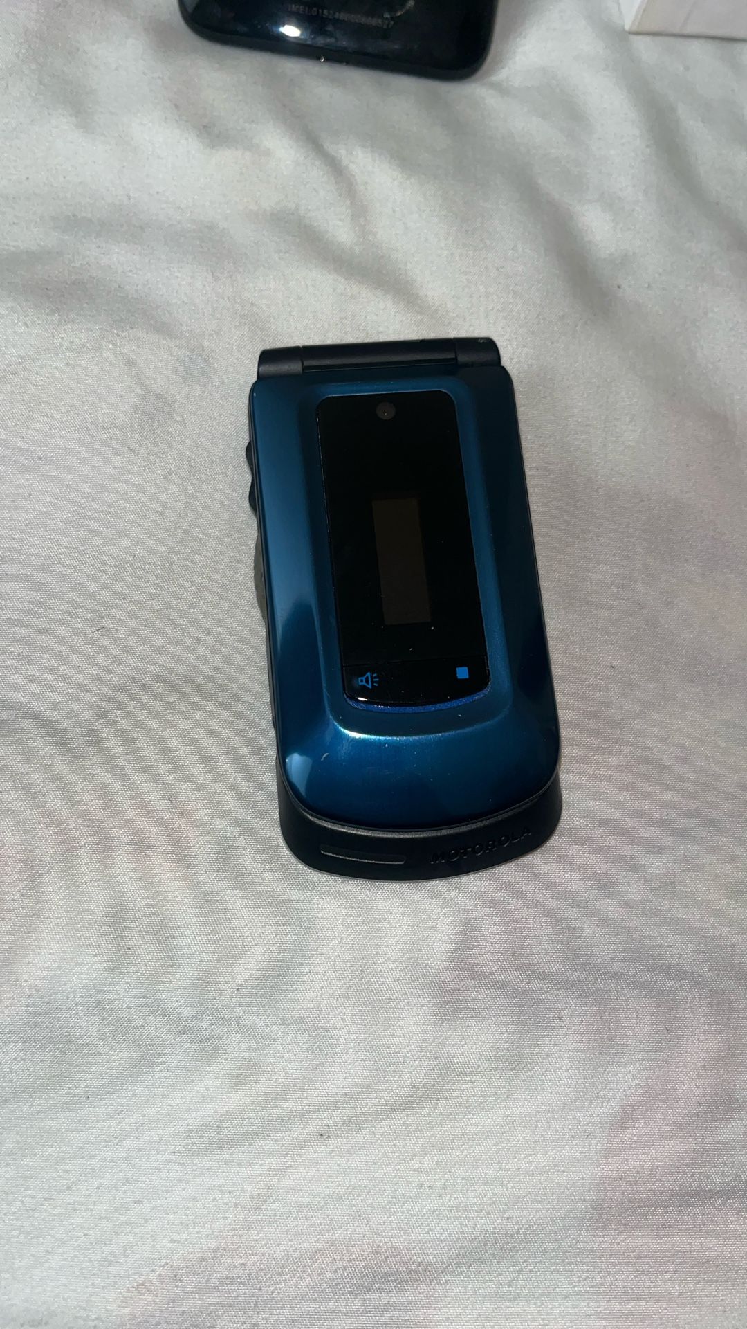 I412 Boost Mobile Flip Phone