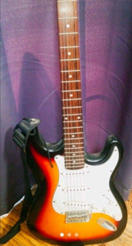 NEW Stratocaster Electric Guitar with Mini-Amp & Digital Tuner