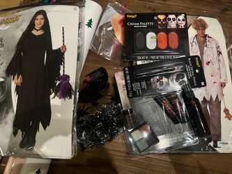 Helloween set (includes makeup and fake blood spray)