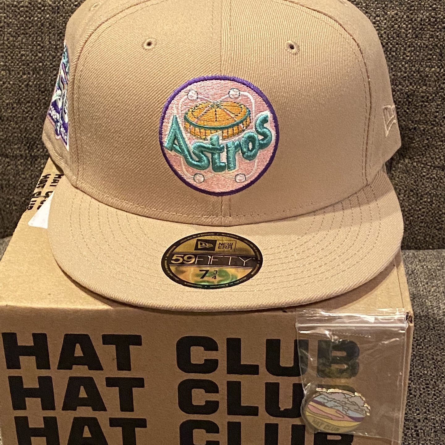 Hat Club New Era 59Fifty Fitted Female Direction Houston Astros 2005 World  Series Patch Hat - Neon Blue Size 7 3/4 for Sale in Rosenberg, TX - OfferUp