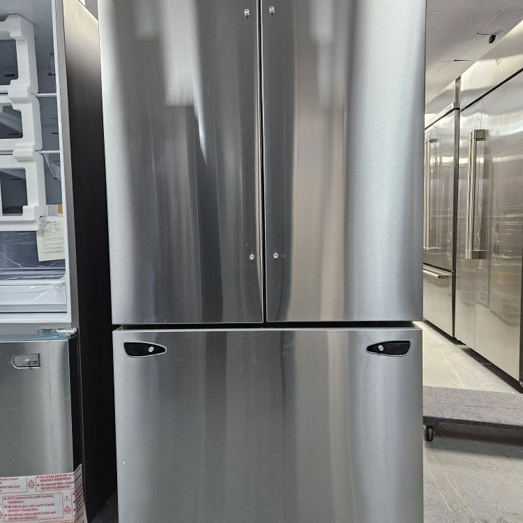 Lg Electronics Stainless steel French Door (Refrigerator) Model : LRFLC2706S