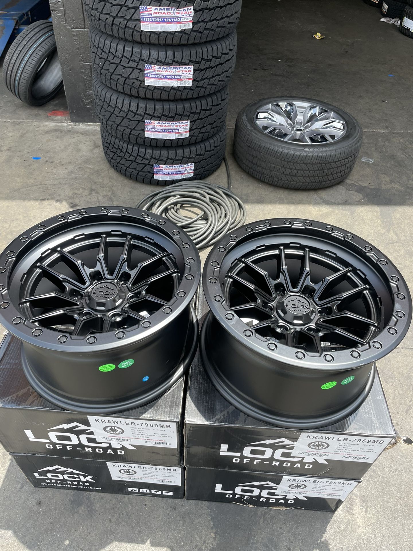 Vendo 4 Rines Nuevos ZISE.17x9 Para TOYOTA TACOMAS 4RUNER Y CHEVY SILVERADO de 6 birlos