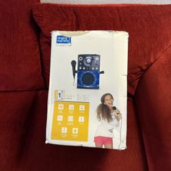 Singing Machine Speaker With Christmas Light 