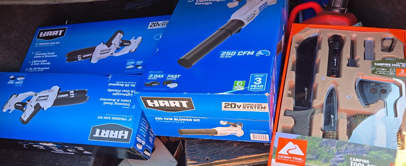 HART 40V 120 MPH at 450 CFM Cordless Axial Leaf Blower Kit, (1) 4.0Ah Lithium-Ion Battery