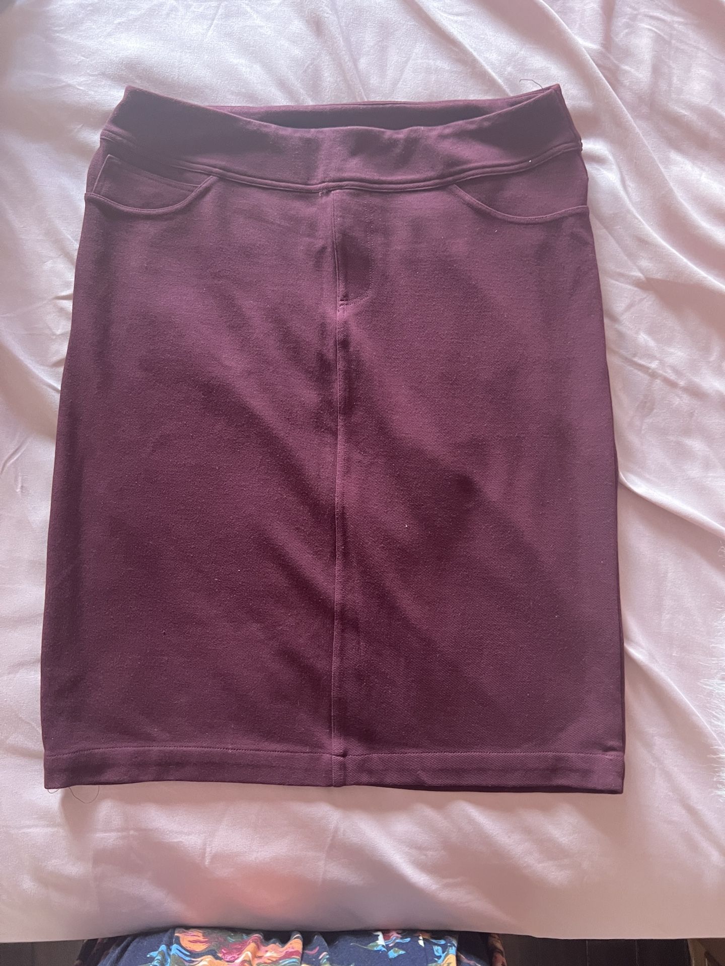 Burgundy Skirt Size: Large