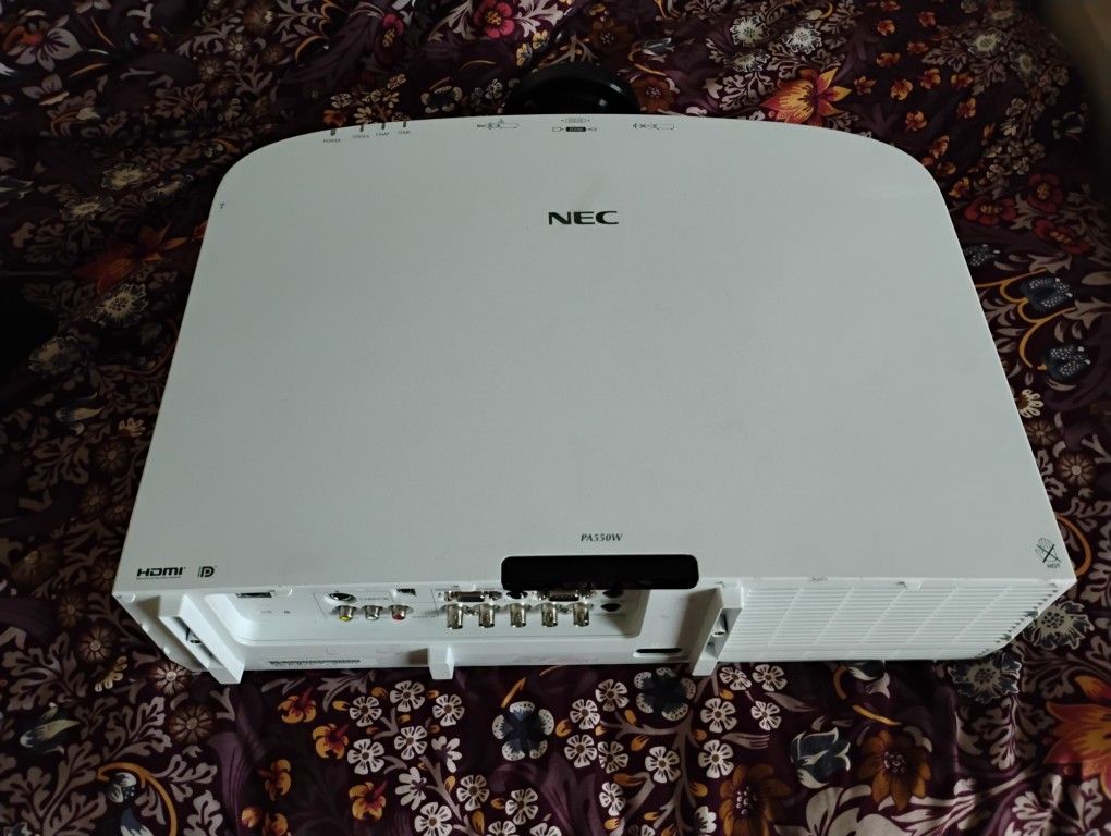 NEC Projector PA550W 