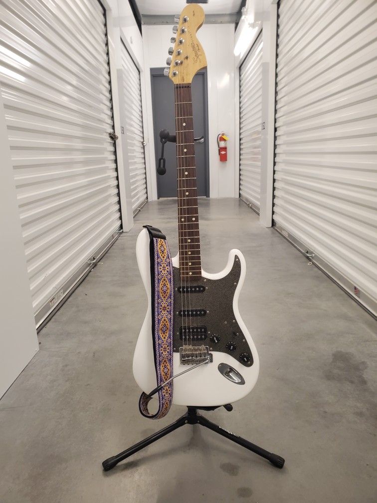Fender Squire Strat
