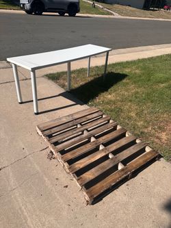 Free pallet /skid