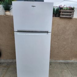 Whirlpool Refrigerator 18cu Ft 28x29x68🚨👍3 MONTHS WARRANTY 