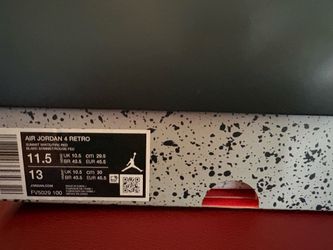 Nike Air Jordan 4 Retro SZ 11.5