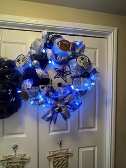 Dallas Cowboys Lighted Wreath