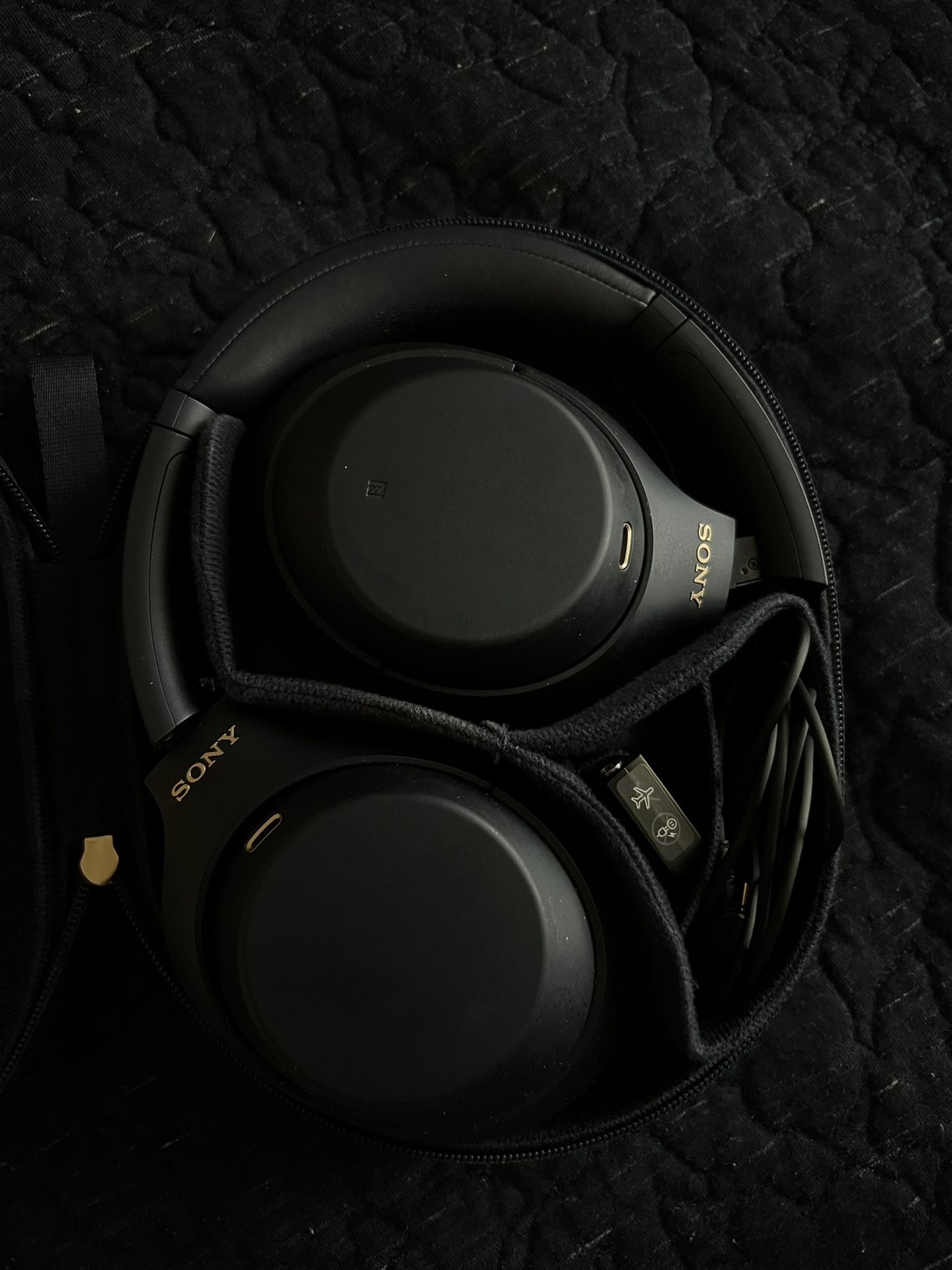 Sony XM4 Headphones (Blue)