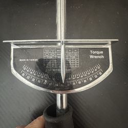 Torque wrench.