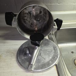 Vintage Fryer/pressure Cooker