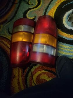 99 Ckevy Tail Light Lens 