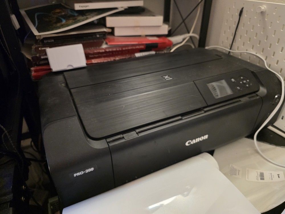 Canon Pxima Pro 200
