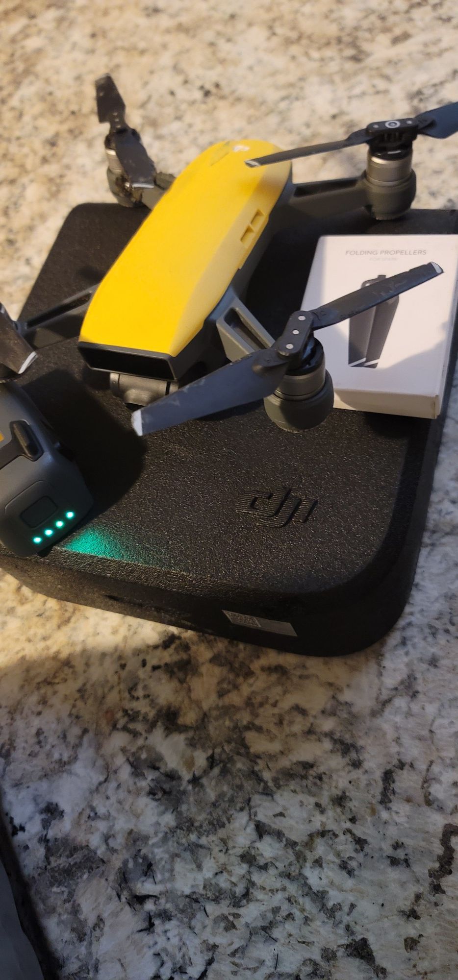 Dji Spark w/remote controller