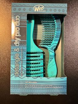 New With Tags Wet Brush Pro Detangle & Dry Pro Duo Limited Edition Set