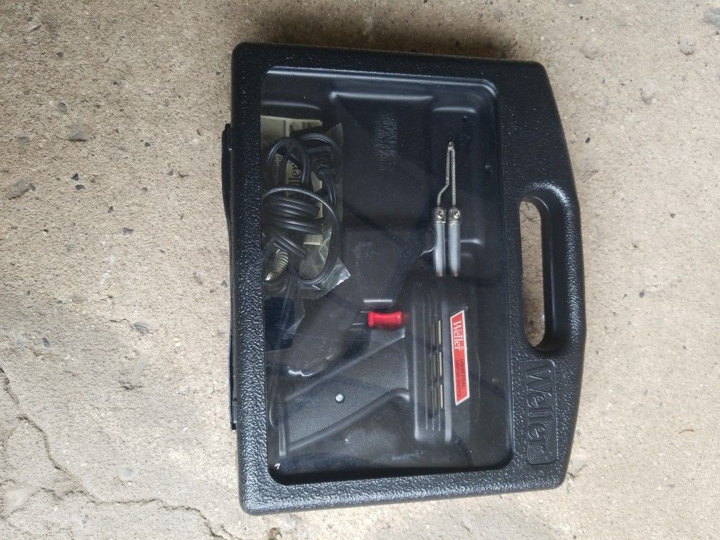 Weller Universal Soldering Iron 