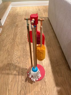 Melissa and Doug cleaning set