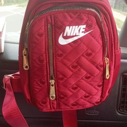 Nike shoulder bags 