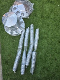 Chevy dually hub and lug nut covers