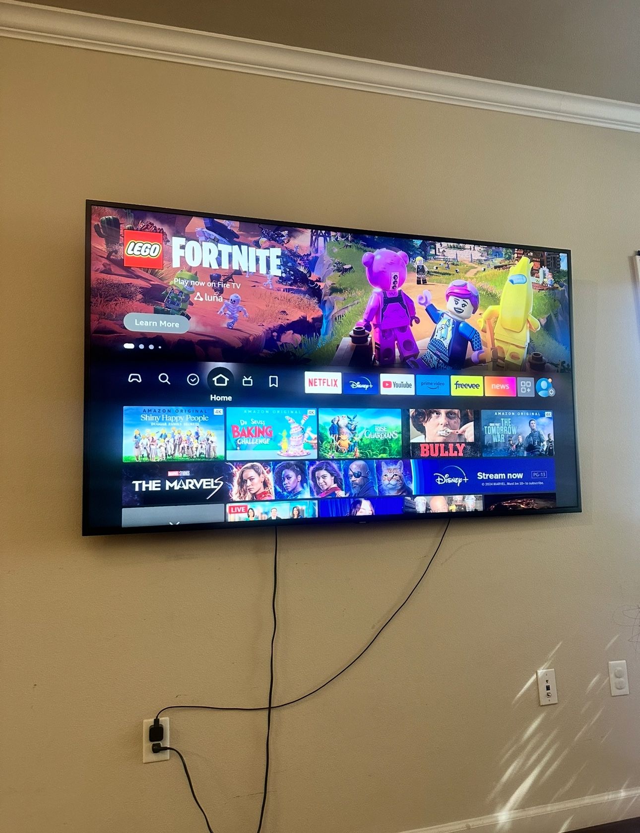 75 Inch Samsung Tv - Delivery Available 