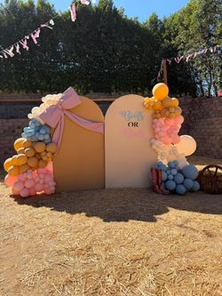 Boots or Bows decorations
