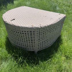 Outdoor Leg Rest / Table 