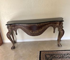 Long entrance table
