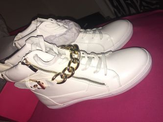 Women's Clean All White Sz 10