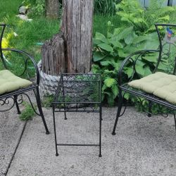 Patio / Outdoor Furniture 