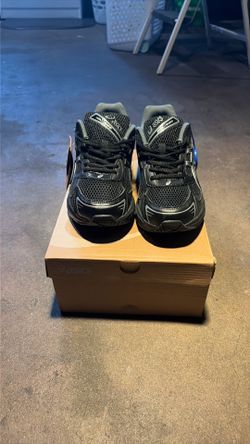 Black n Silver Asics