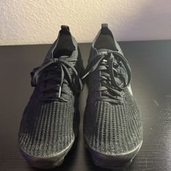 Nike Air Vapormax Triple Black Size 13