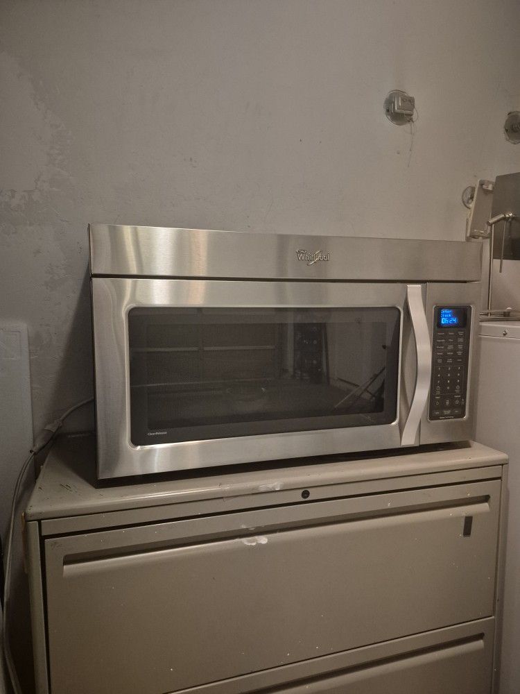 Whirlpool Over The range Microwave 