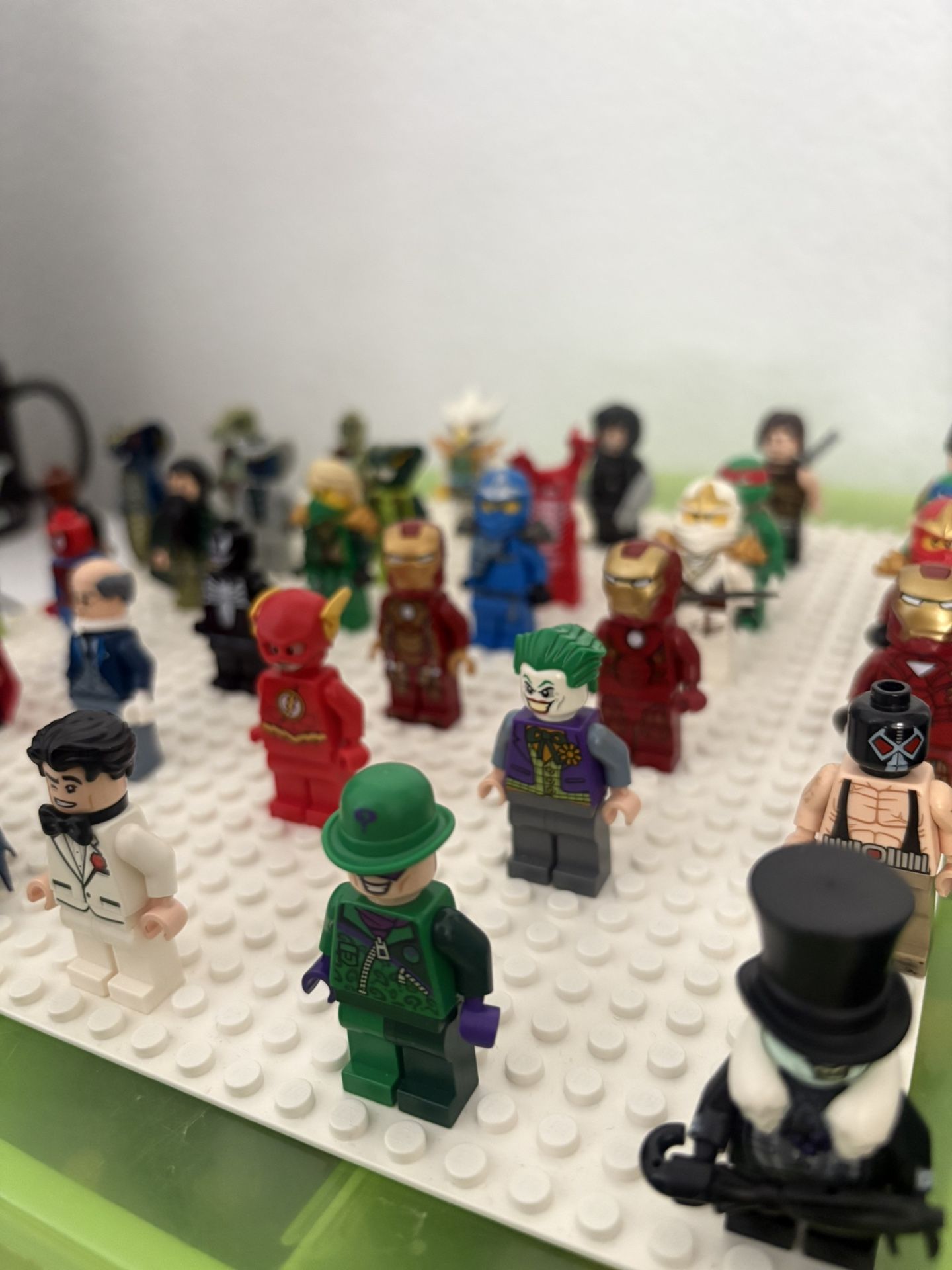 lego mini figure lot/ assorted items