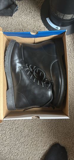 Men’s boots size 11