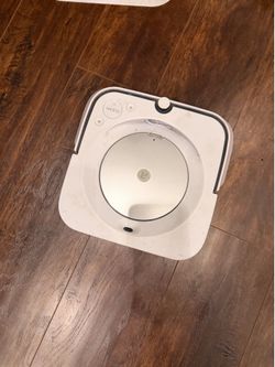 iRobot Braava Jet M6 (6110) Ultimate Robot Mop
