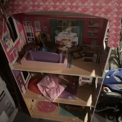 Doll House 