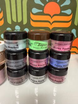 Used acrylic powder