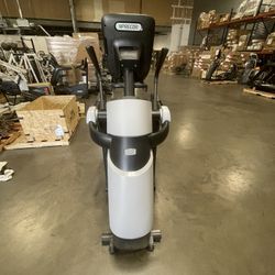 Like New Precor AMT 735 Adaptive Motion Trainer 