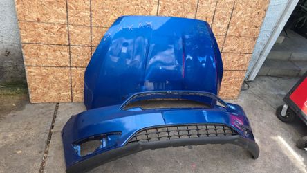 2015-2018 FORD FOCUS FRONT BUMPER AND HOOD OEM