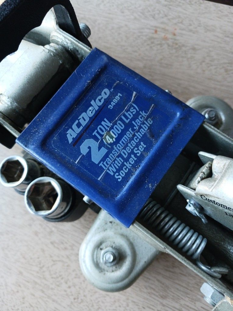 ACDelco 2Ton Transformer Jack With Detachable Socket Set