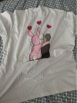 KAWS T-Shirt Size XL