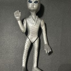 1996 Shadowbox collectible Neonate Alien  figure 7”