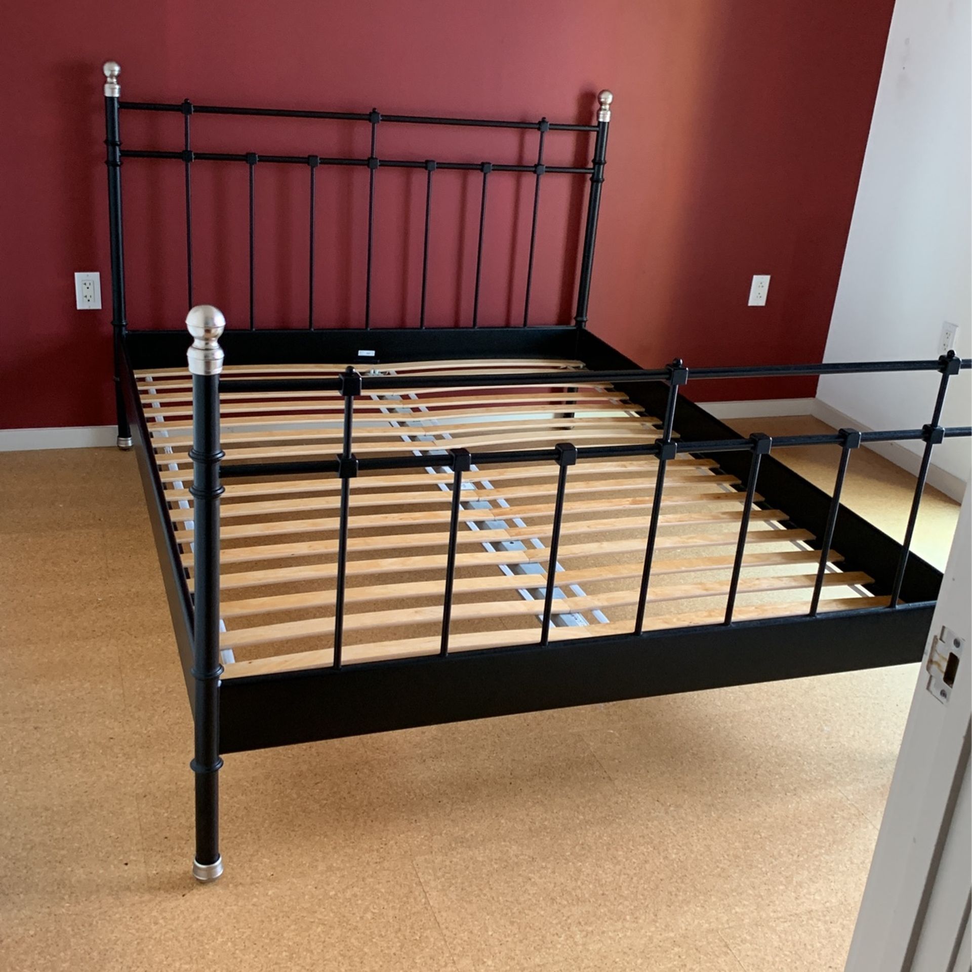 IKEA Svelvik Queen Bed Frame (Black Metal) w/ Midbeam & Slat Base