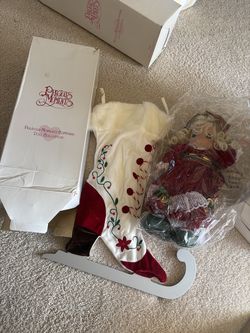 Precious moment Christmas doll limiter edition