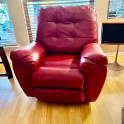 Red Leather Recliner/ Reclinable Rojo