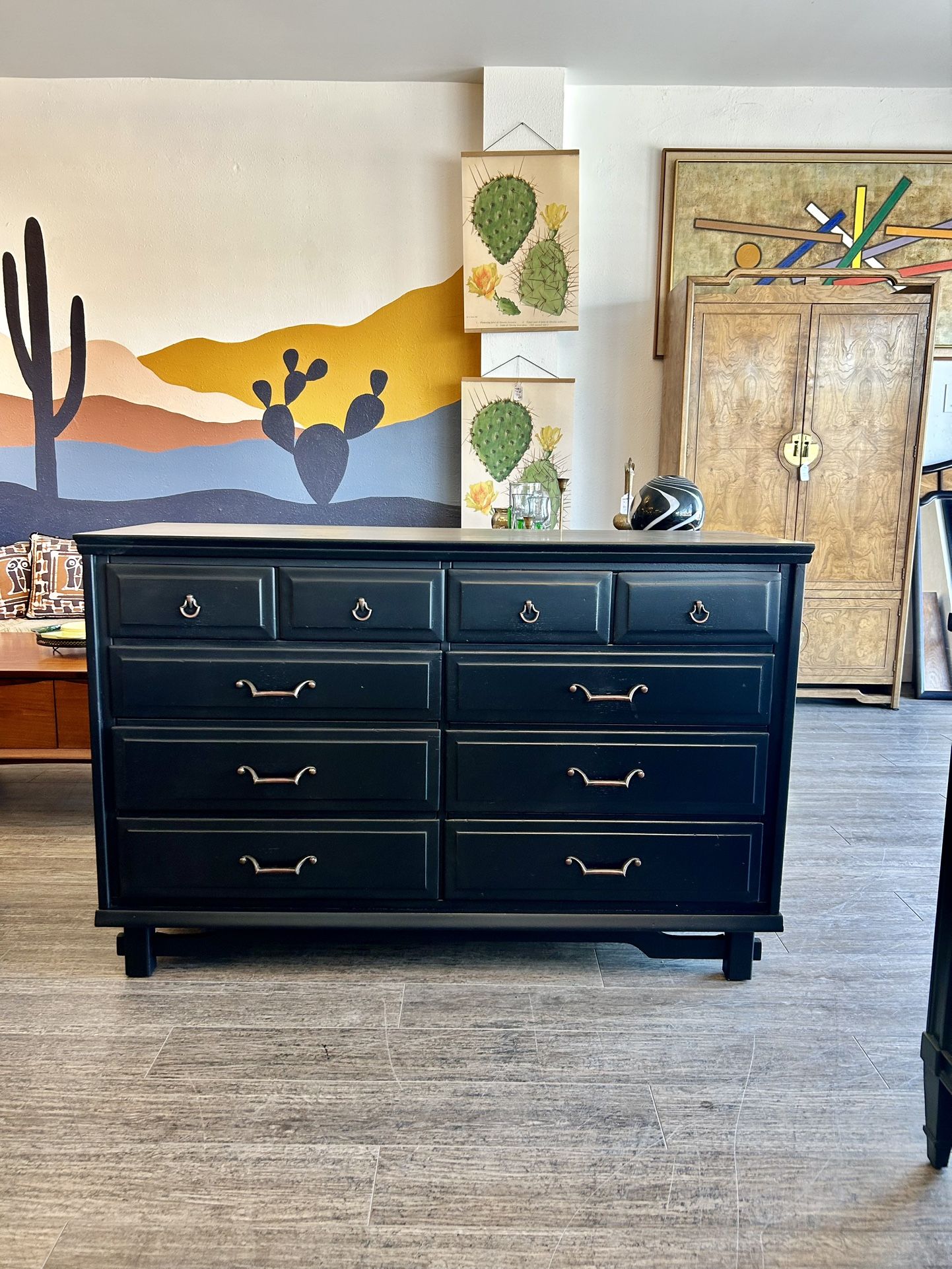Cute Black Dresser / 10 Drawers