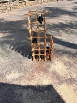 Buildable wooden wine rack